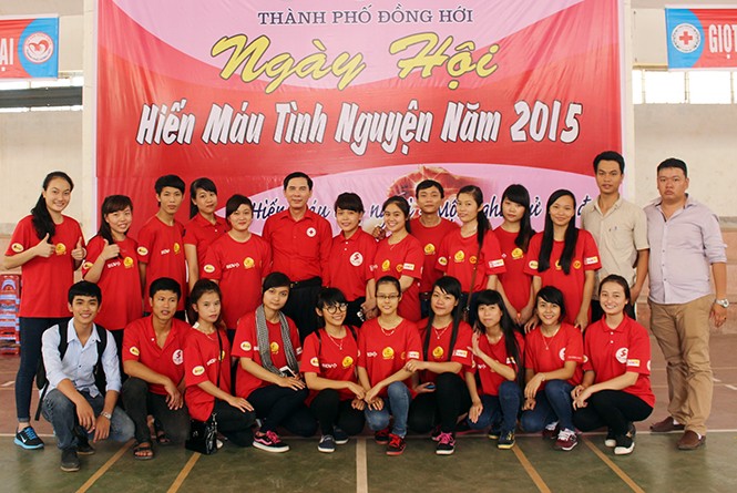 Tiếp nhận nhiều đơn vị máu trong Ngày toàn dân hiến máu tình nguyện 7/4 - ảnh 1